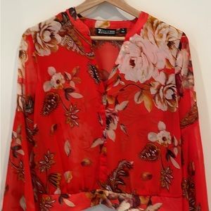 7th ave design NYC co.  Chiffon top xs